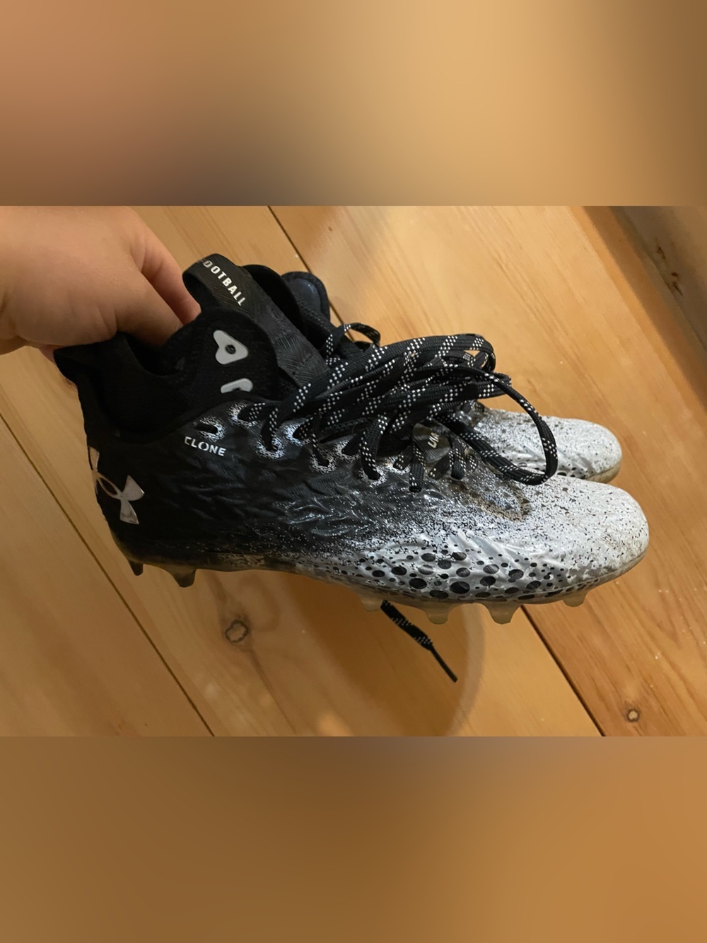 Underarmour | Boys Size 7 Soccer Cleats